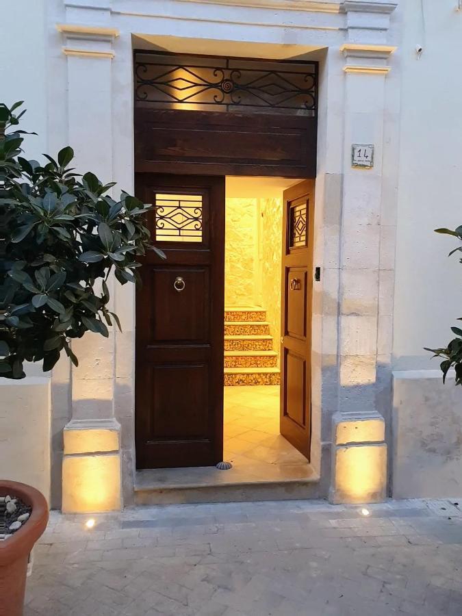 Palazzo Giufa Apartment Syracuse ภายนอก รูปภาพ