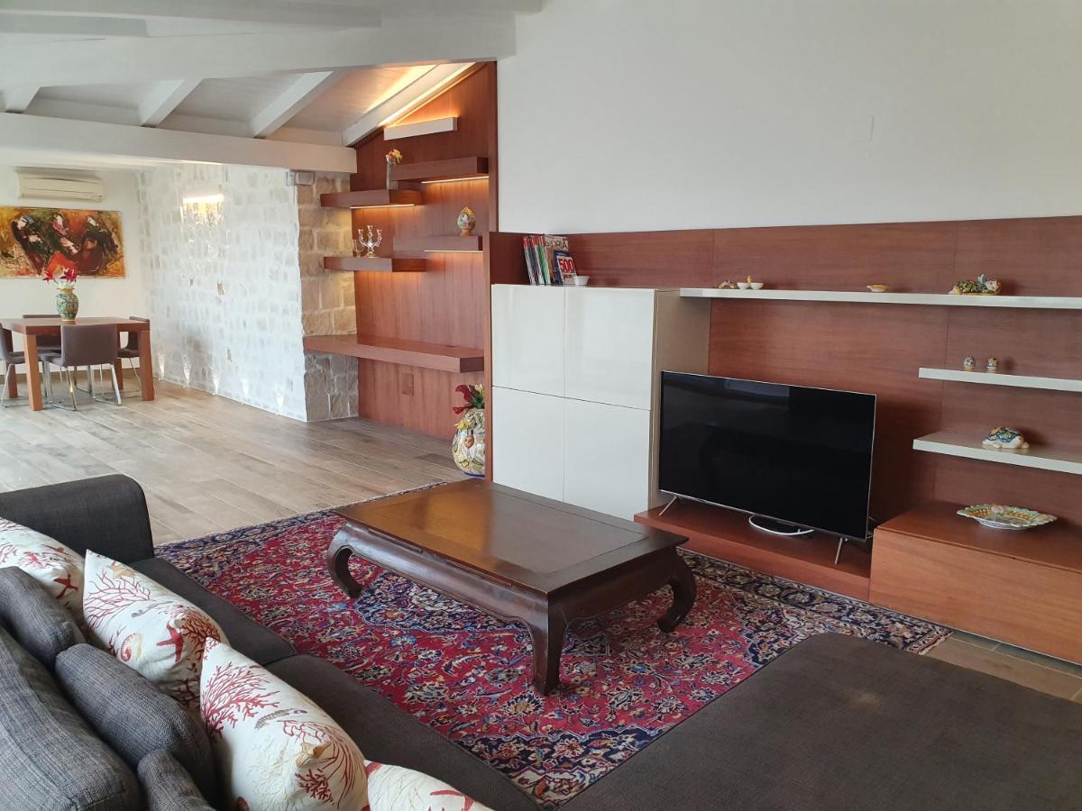 Palazzo Giufa Apartment Syracuse ภายนอก รูปภาพ