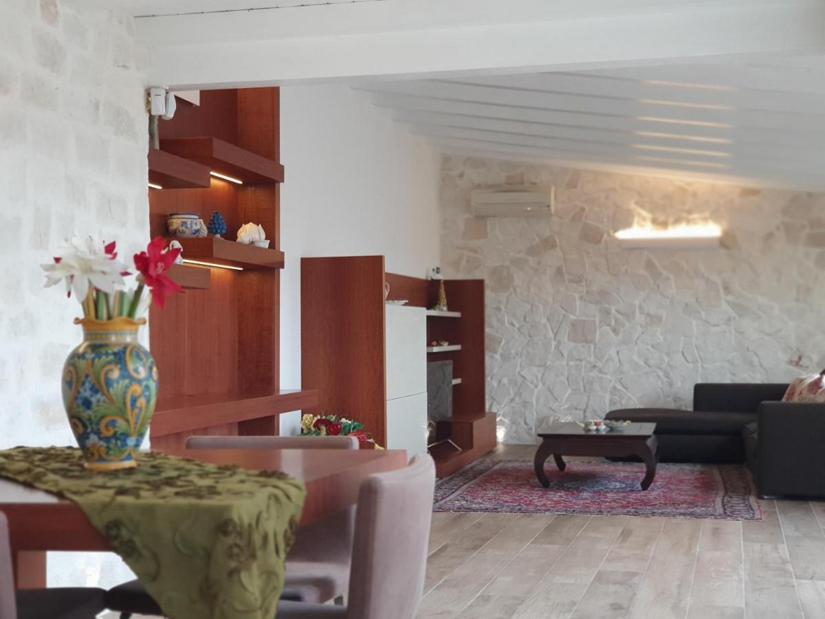 Palazzo Giufa Apartment Syracuse ภายนอก รูปภาพ